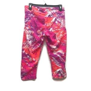 NWOT Danskin Capri Leggings Size M Mesh Calfs